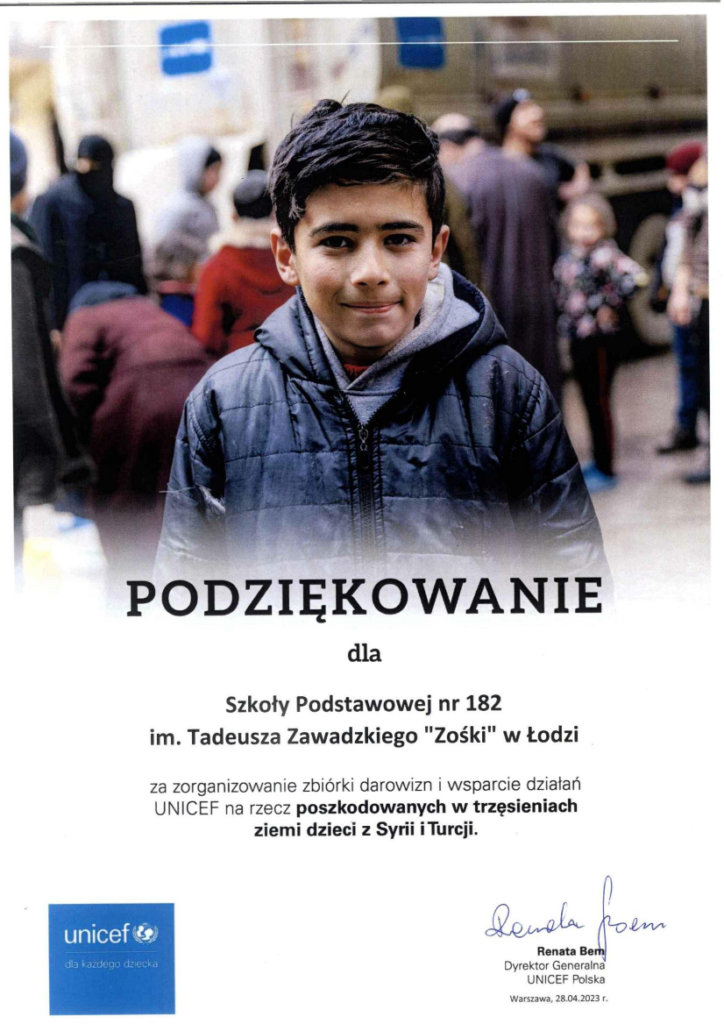 Zdjęcie przedstawia chłopca i napis podziękowanie dla Szkoły Podstawowej nr 182 w Łodzi za zorganizowanie zbiórki darowizn i wsparcie działań UNICEF na rzecz  poszkodowanych w trzęsieniach ziemi dzieci z Syrii i Turcji