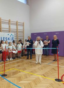 Pani Dyrektor otwiera igrzyska szkolne