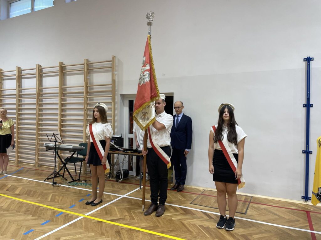 zdjęcie pocztu sztandarowego