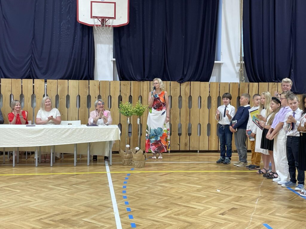 Pani Wicedyrektor przemawia