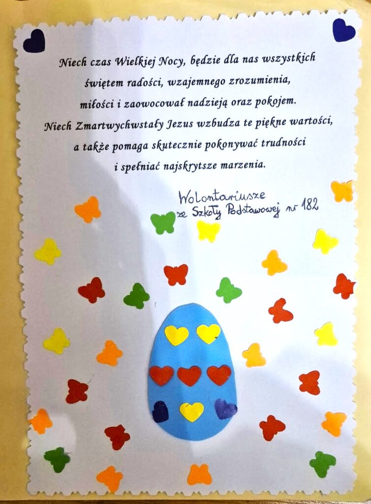 życzenia wielkanocne napisane w kartce kolorowej na święta