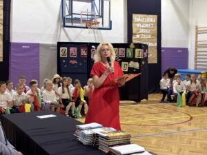 pani Wicedyrektor przemawia