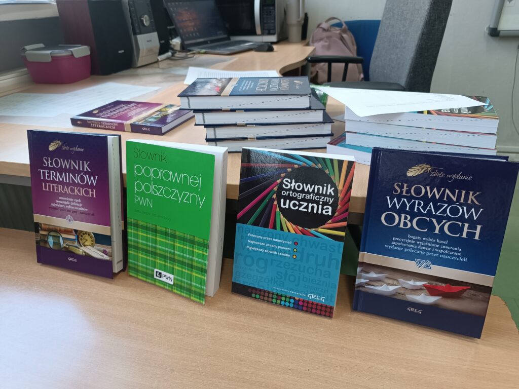 zdjęcie słowników- książek
