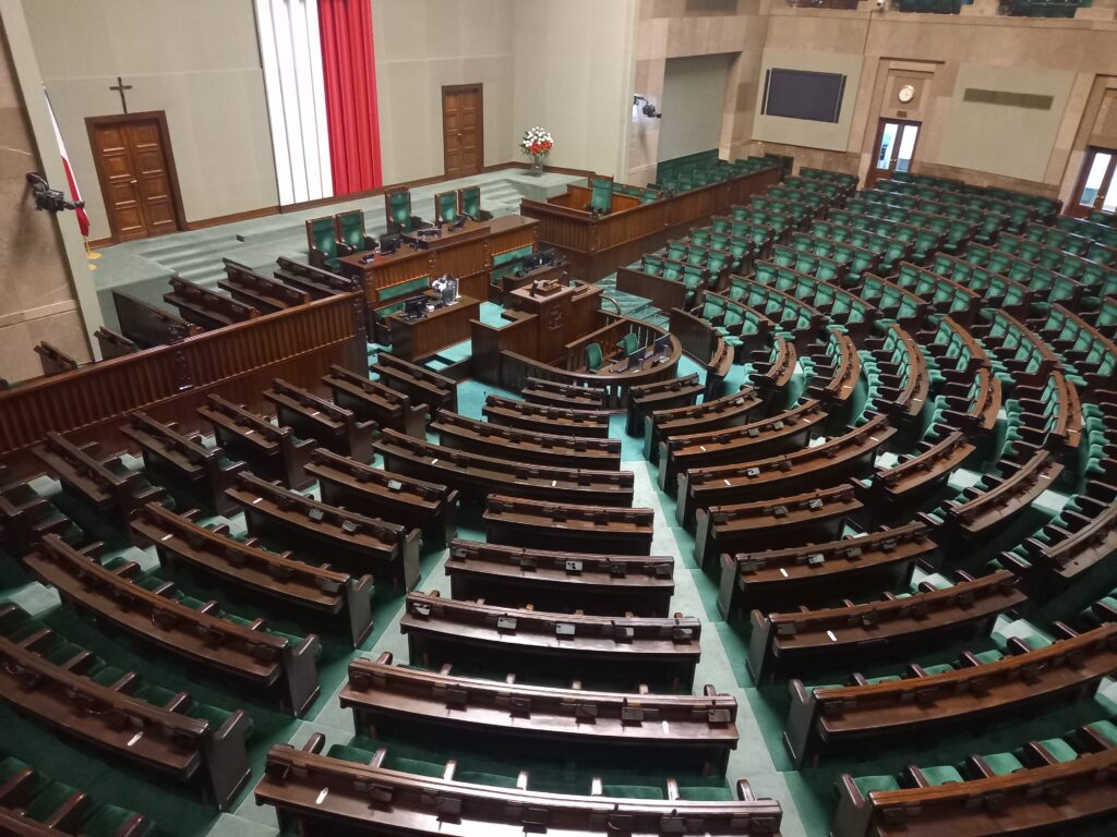 zdjęcie sali sejmowej